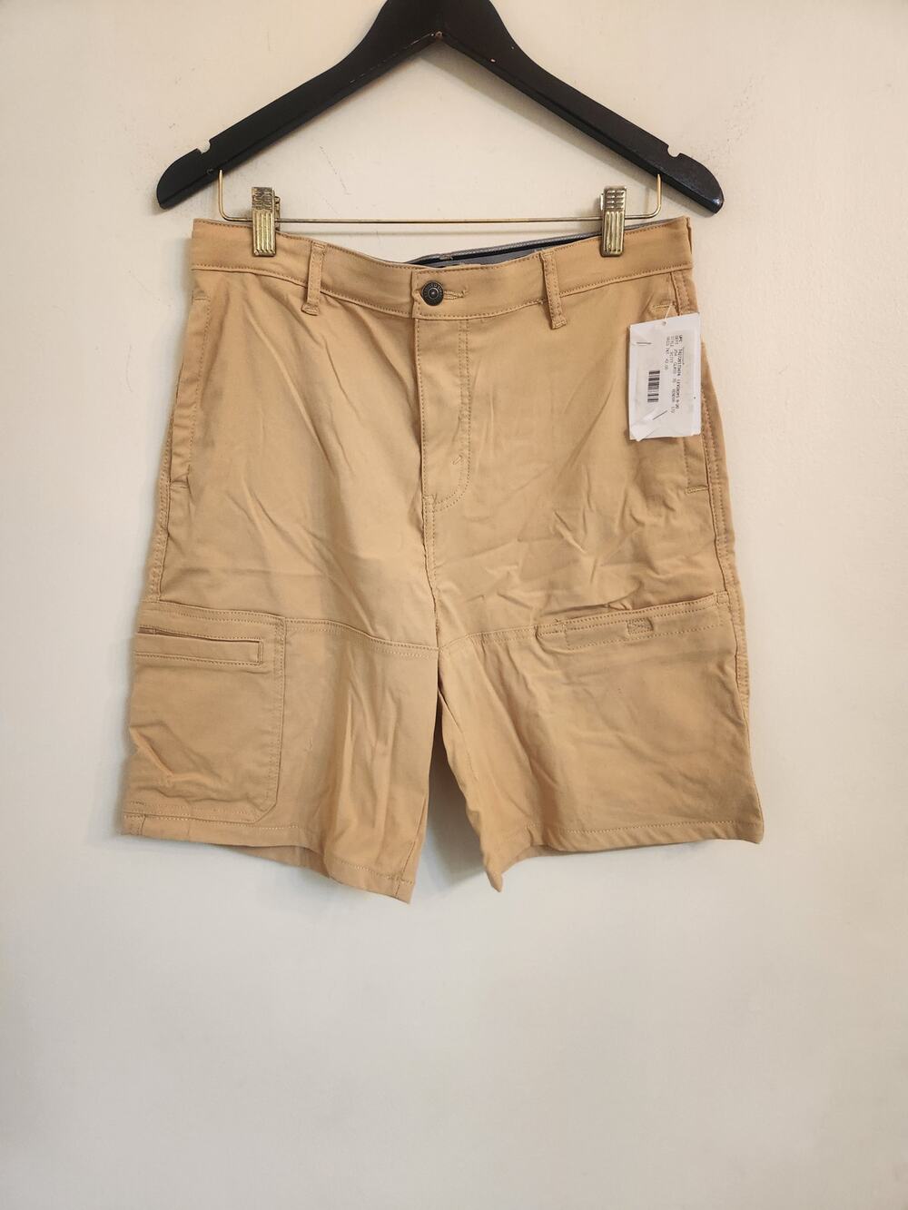 NWOT Levi's Boy's Tan Shorts 18